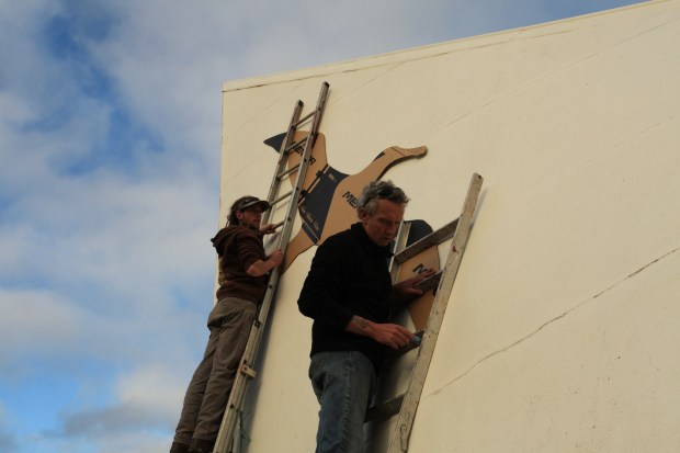 Painting the Toroa on Quarantine Island
